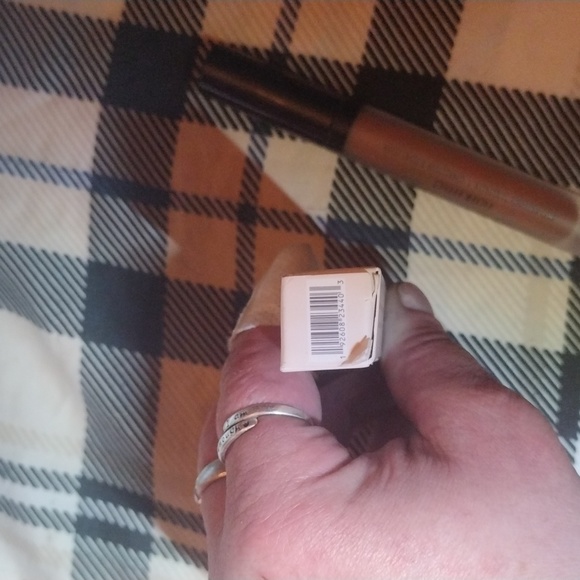 Morphe Filter Effect Soft Radiance Concealer in Deep 40 Cool - Picture 4 of 4